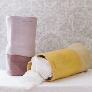 Aveva 100% wool laundry basket NWT lavender